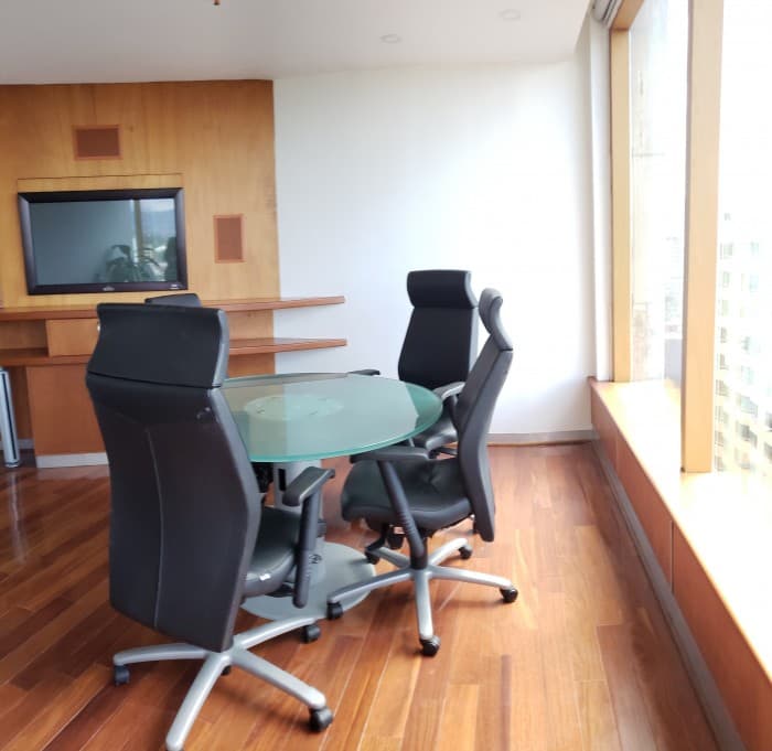 En Venta oficinas Alquiladas en zona 10 Guatemala - foto 3