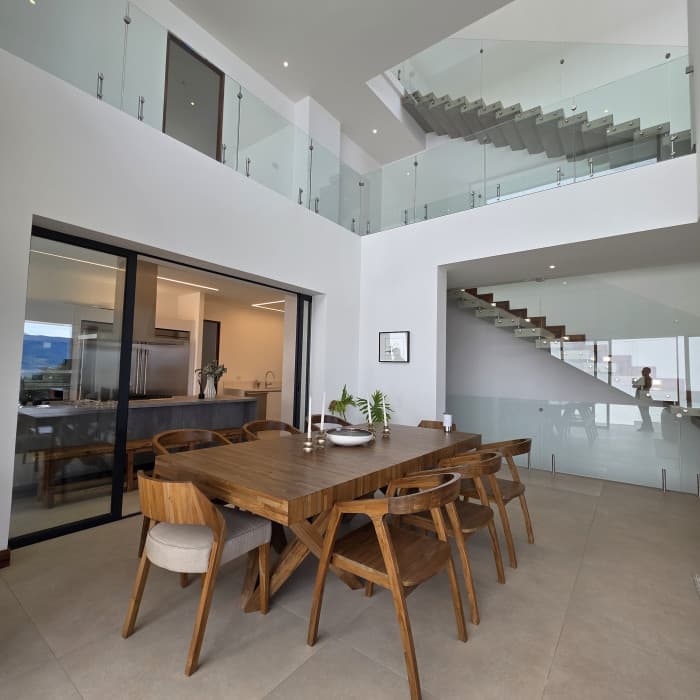Lujosa Casa en Venta en Exclusiva Zona 16 el Pulte - foto 4