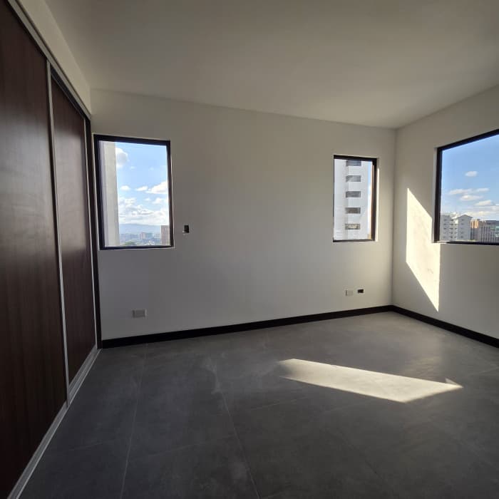 Apartamento 1 Dormitorio en Venta Zona 15  - foto 2