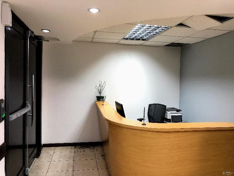 Oficina venta para inversión zona 10 Guatemala - foto 3