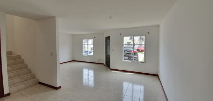 Casa en Venta en Villa Capri Carretera a el Salvador - foto 3