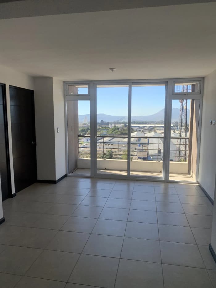 En Venta Apartamento En Villasol Zona 12 - foto 3