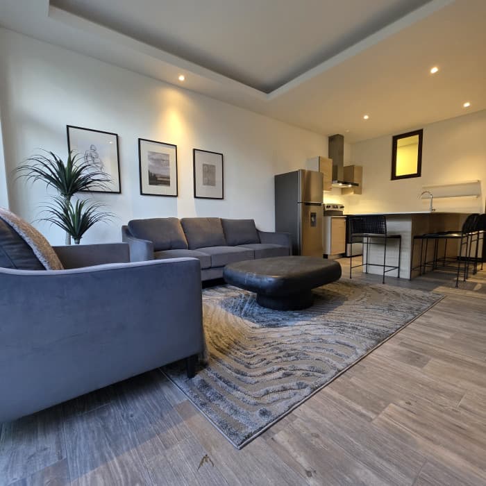 Apartamento amueblado en Alquiler Lirios de Cayala Z.16 - foto 2