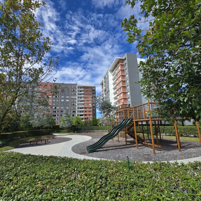 En venta apartamento zona 14 con habitación servicio - foto 4