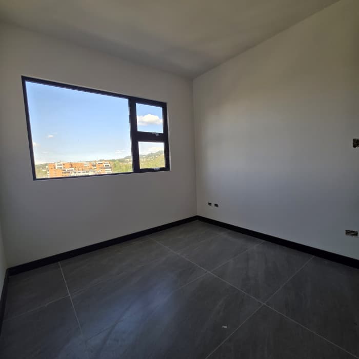 Apartamentos en Venta Zona 15 Nivel Alto - foto 4