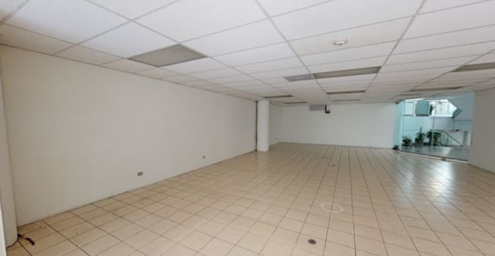 Local comercial en renta en zona 10 Murano Center - foto 3