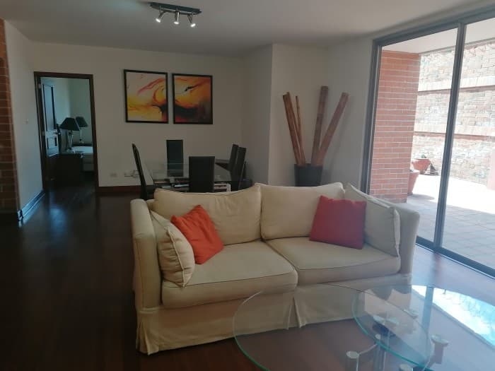 En venta apartamento con muebles rentado en zona 14 - foto 4