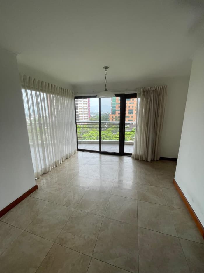 En Renta Apartamento en Tadeus Zona 14 - foto 10