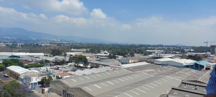 Oficina en venta en Nivel Completo en la Zona 12 Petapa - foto 2