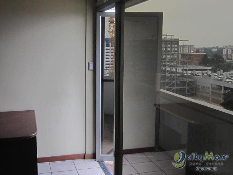 En Venta oficina construcción en zona 9 Reforma - foto 4