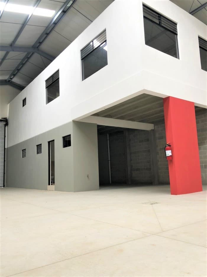 En Renta Ofibodega en Complejo Industrial de XELA  - foto 3