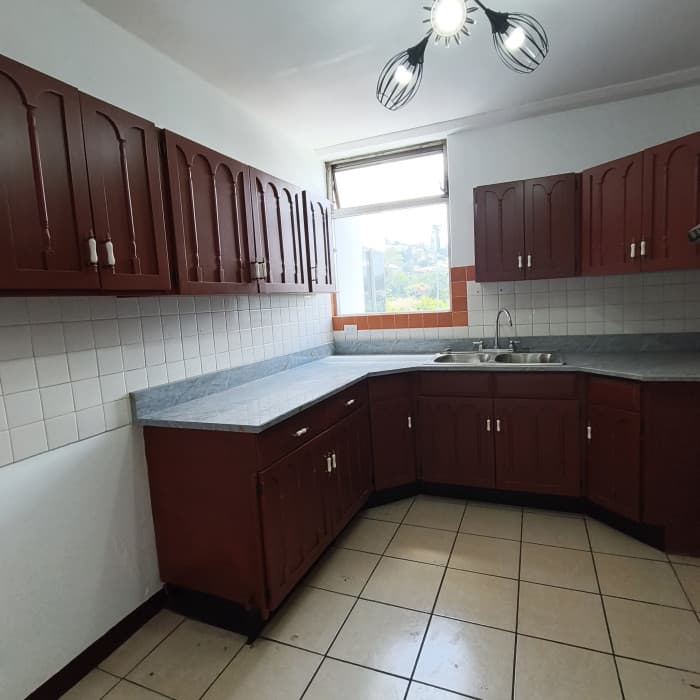 Amplio Apartamento 3 habitaciones, en Renta en Zona 15 - foto 3