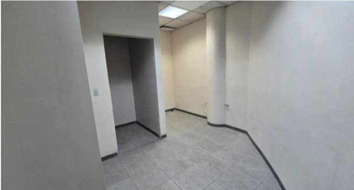 En venta Local comercial en Zona 12 Guatemala - foto 4