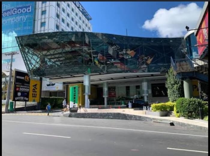 Kiosko en renta en Zona 10 Guatemala - foto 2