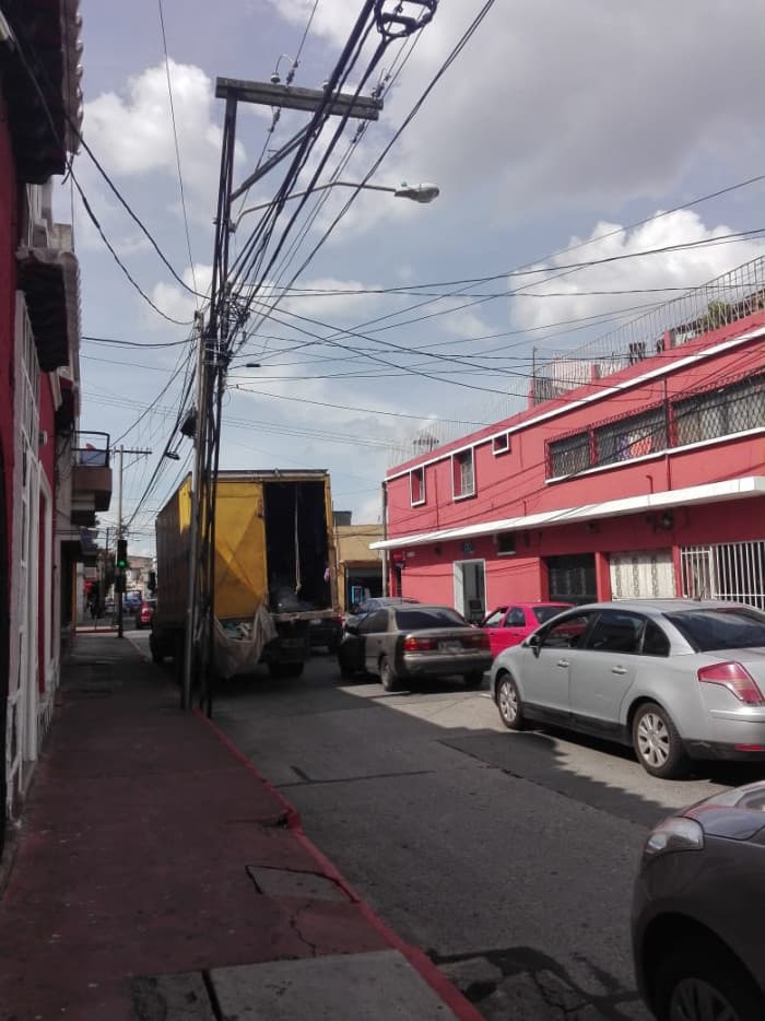 Local en renta en zona 1 sobre la 3ra avenida  - foto 2