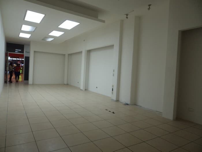 En renta o venta local en Zona 10 la Pradera  - foto 4
