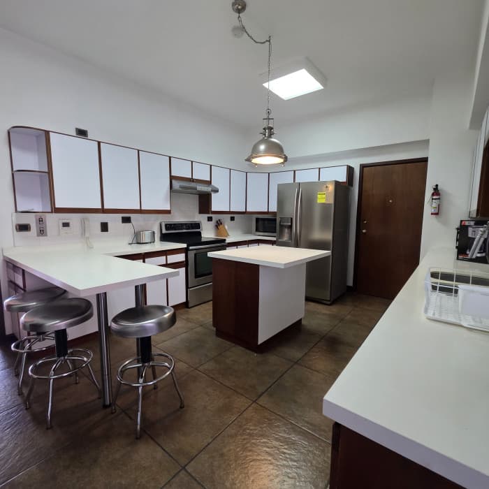 Apartamento amueblado en alquiler zona 14 - foto 4