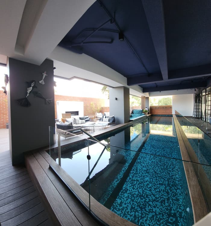 Elegante y moderno apartamento en venta en la Zona 10. - foto 2