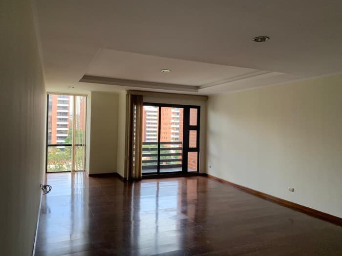 Apartamento en venta edificio Zona 10 Guatemala - foto 4