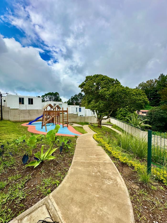 Casa en venta en condominio – Km 18.5 San José Pinula - foto 4