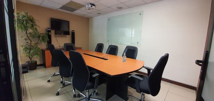 Oficina  Rentada para inversión en venta en zona 10 - foto 2