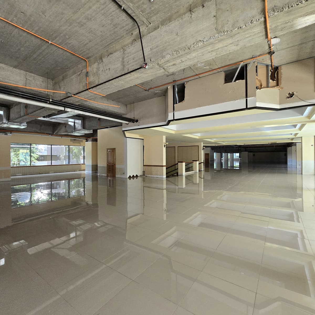 Oficina en Renta con 2000m2 en Zona 14 Guatemala - foto 2