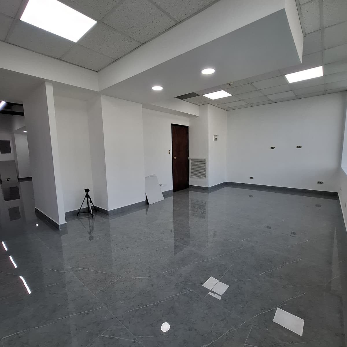 Oficina en Renta en Europlaza Zona 14 Guatemala - foto 2
