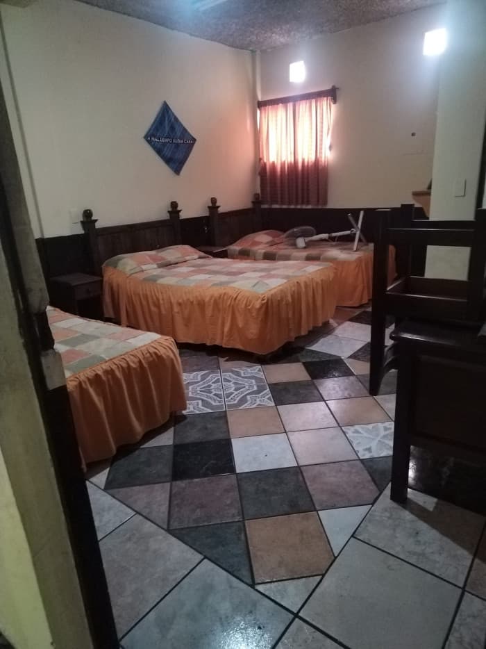 Plaza comercial en venta zona 18 Guatemala - foto 4