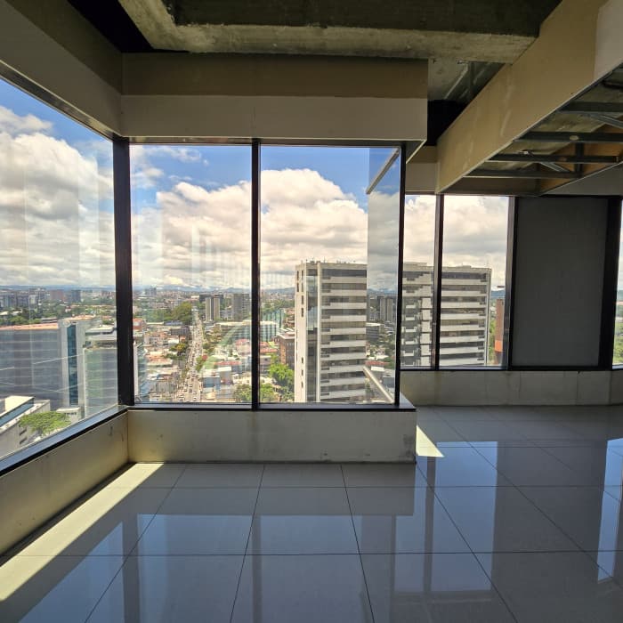 En venta oficinas en la Zona 10 Interamericas - foto 3