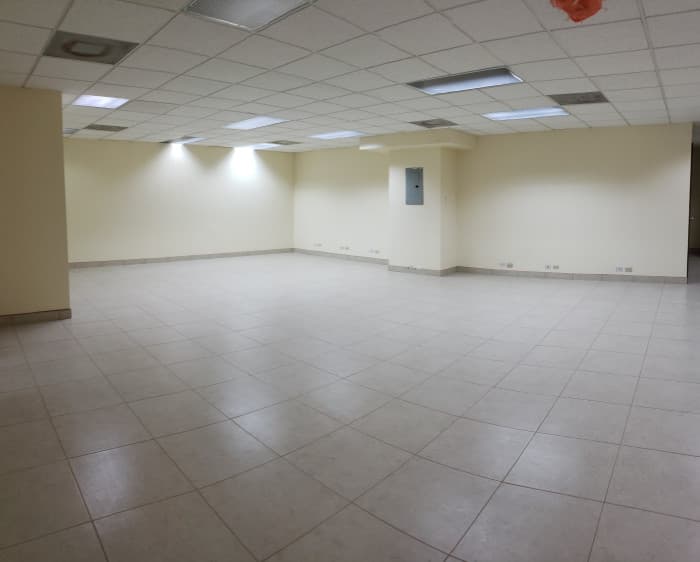 Oficina en Renta o Venta Edificio Europlaza Zona 14 - foto 3