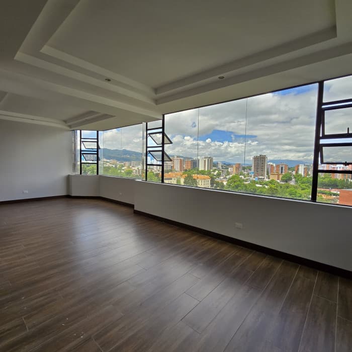 Apartamento en Zona 10 en venta REMODELADO - foto 2