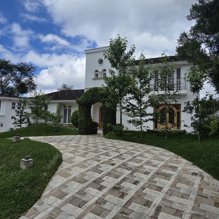 Casa en venta en Foresta de Cayala zona 16 - foto 4