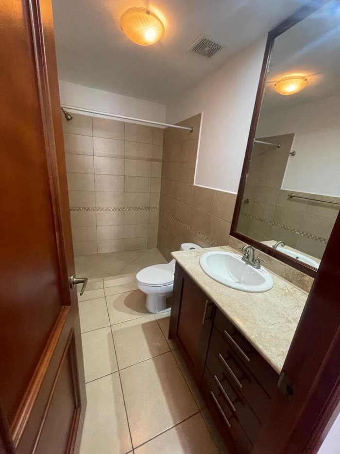 En Renta amplio Apartamento en Zona 15 Vista Hermosa - foto 14