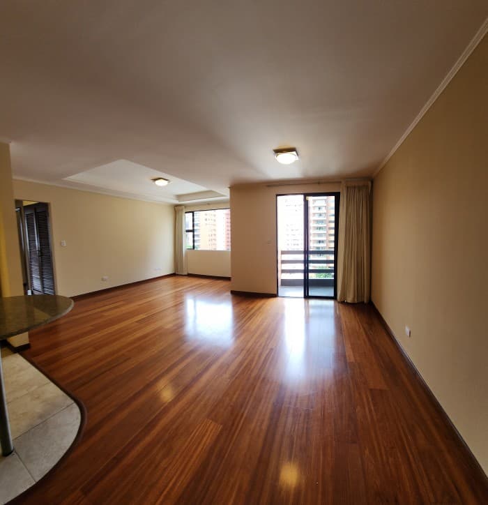 En Alquiler Apartamento con 152.00m2 en Zona 10 - foto 3