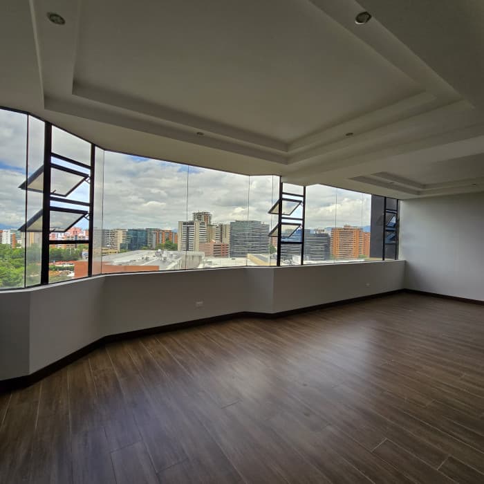 Apartamento en Zona 10 en venta REMODELADO - foto 4