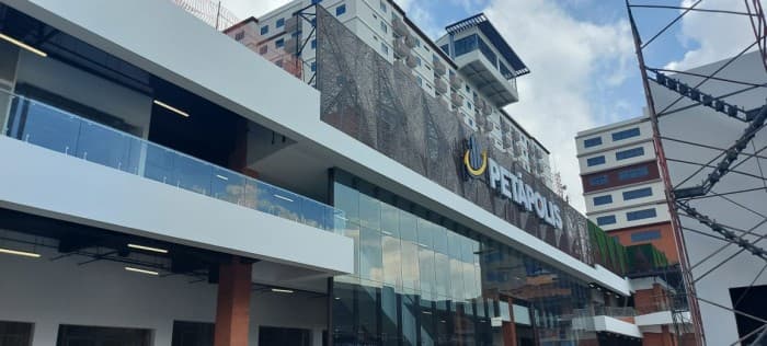 Venta Oficina en edificio Petapolis zona 12  - foto 2