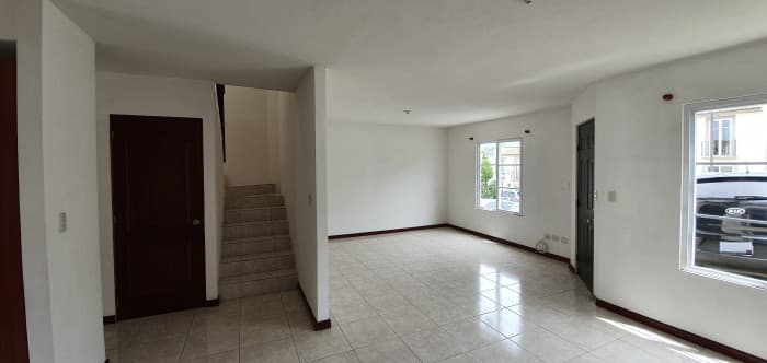 Casa en Venta en Villa Capri Carretera a el Salvador - foto 4