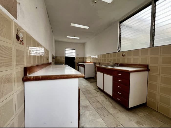 Casa Comercial En Renta Sobre Avenida Las Americas Z 13 - foto 9