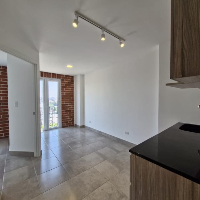 Apartamento en VENTA Y RENTA en zona 2 Ciudad Nueva  - foto 3