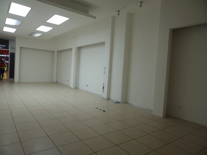 En renta o venta local en Zona 10 la Pradera  - foto 3