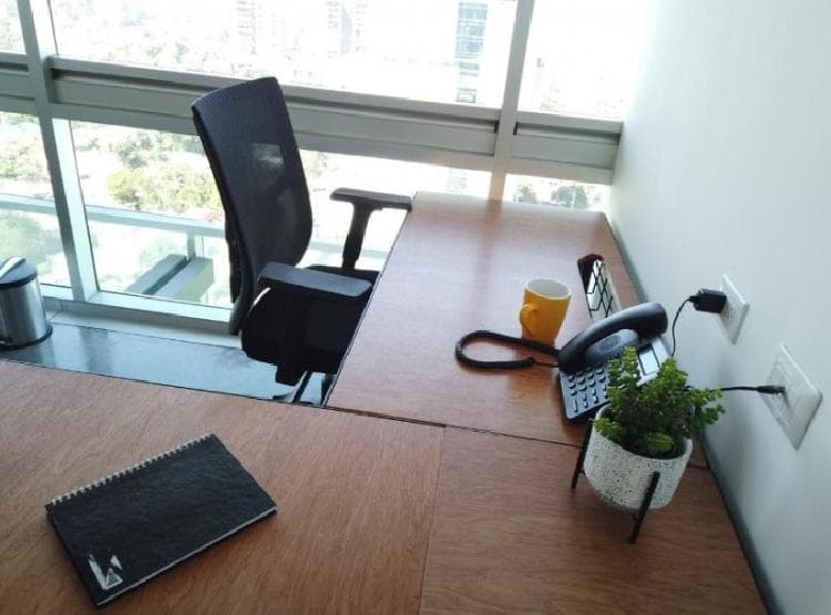 Se renta oficina en zona 15 Edificio Insigne - foto 2