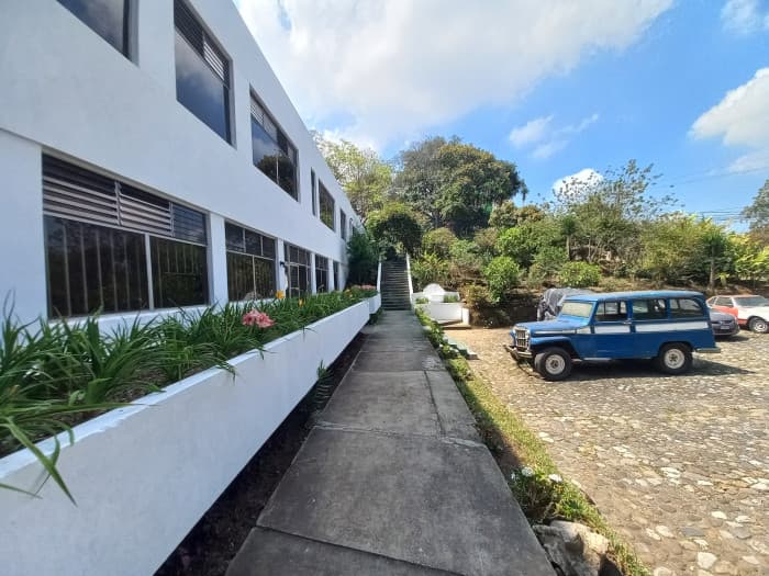 Casa Comercial 942Mts + 15 parqueos km 8 CES - foto 2