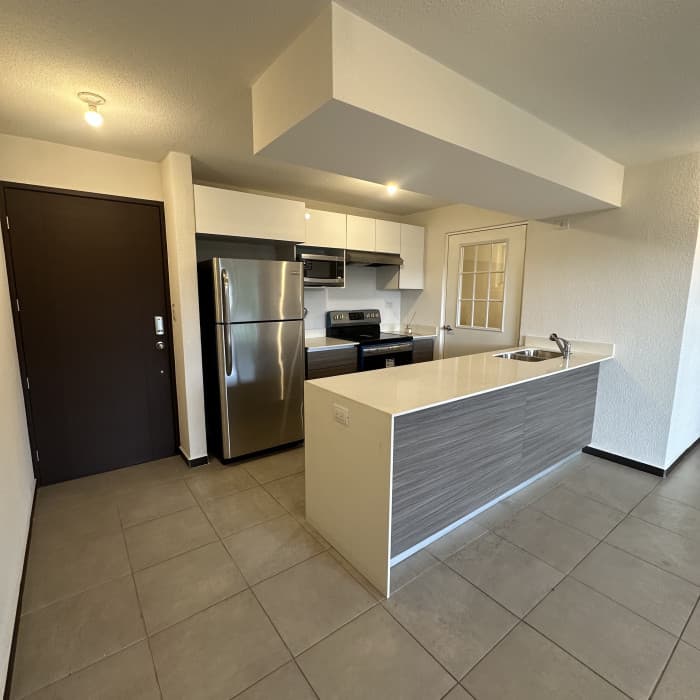 Apartamento en renta de 3 habitaciones en Parque 11 - foto 3