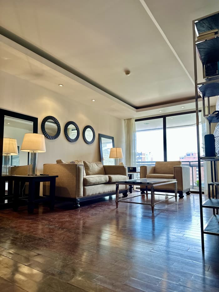 en Venta apartamento Amueblado y Equipado en la zona 10 - foto 3