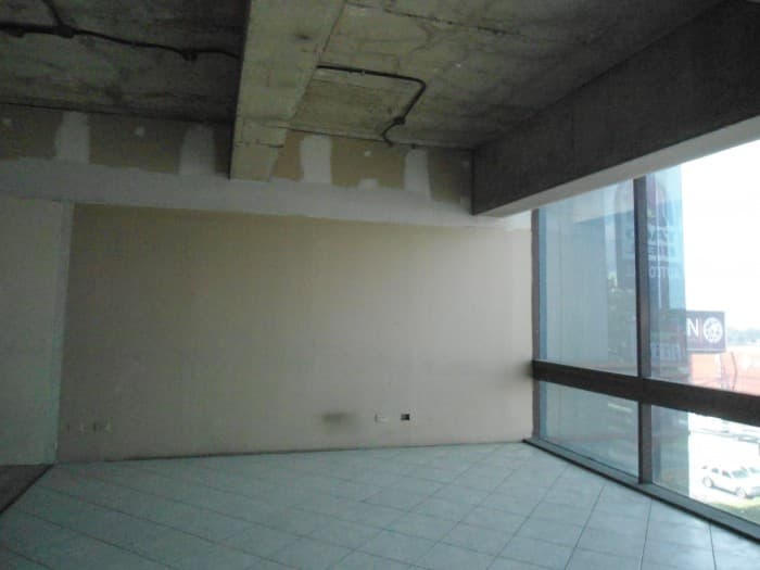 Oficina en renta en zona 11 CALZADA ROOSEVELT - foto 2