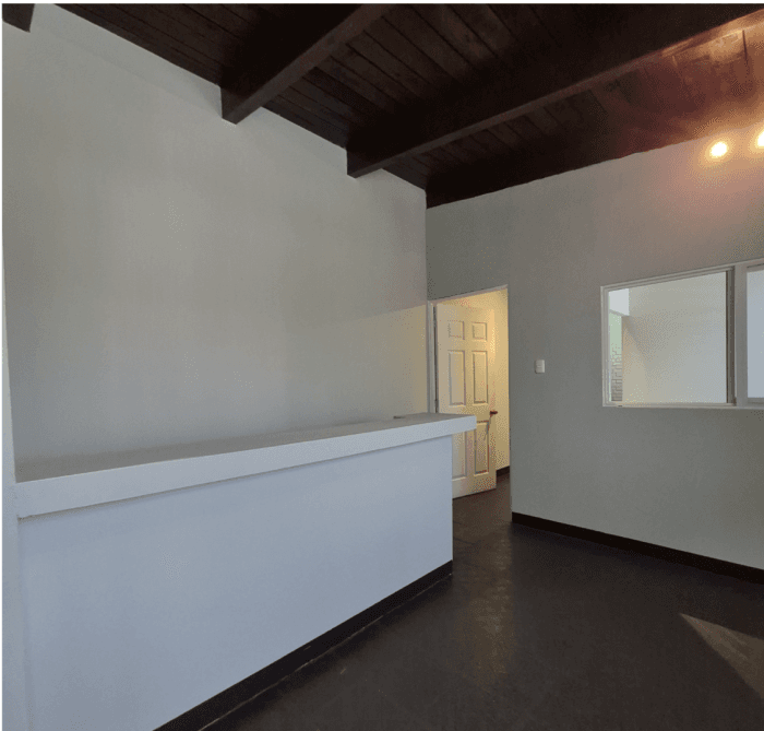 Casa para oficinas en alquiler en zona 15 Guatemala - foto 2