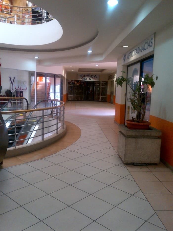 Local en renta en área de Food Court en zona 4  - foto 2
