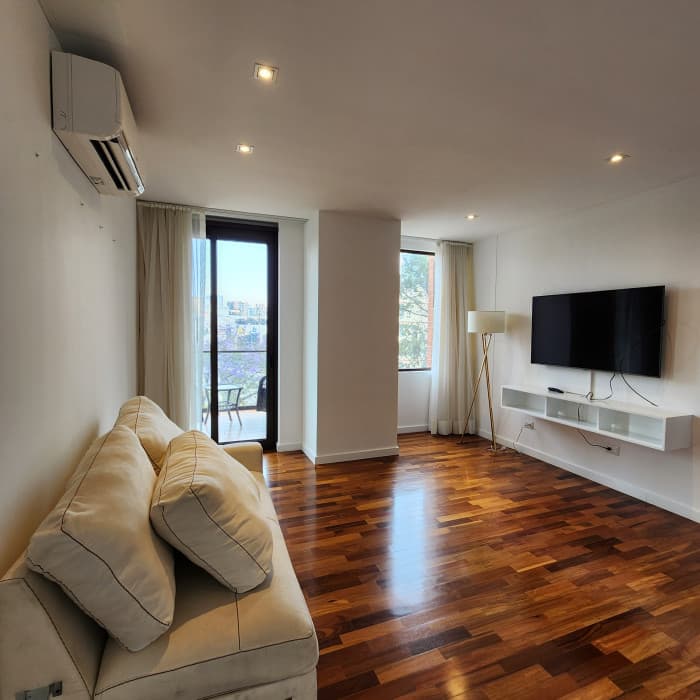 Apartamento amueblado en renta en zona 10 nuevos - foto 4