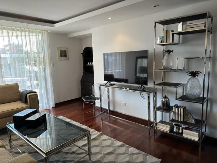 en Venta apartamento Amueblado y Equipado en la zona 10 - foto 4