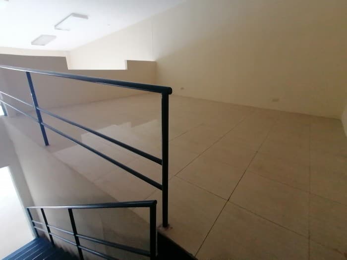 En Renta Local en Zona 10 con 81 m2 cercano a Pradera  - foto 4